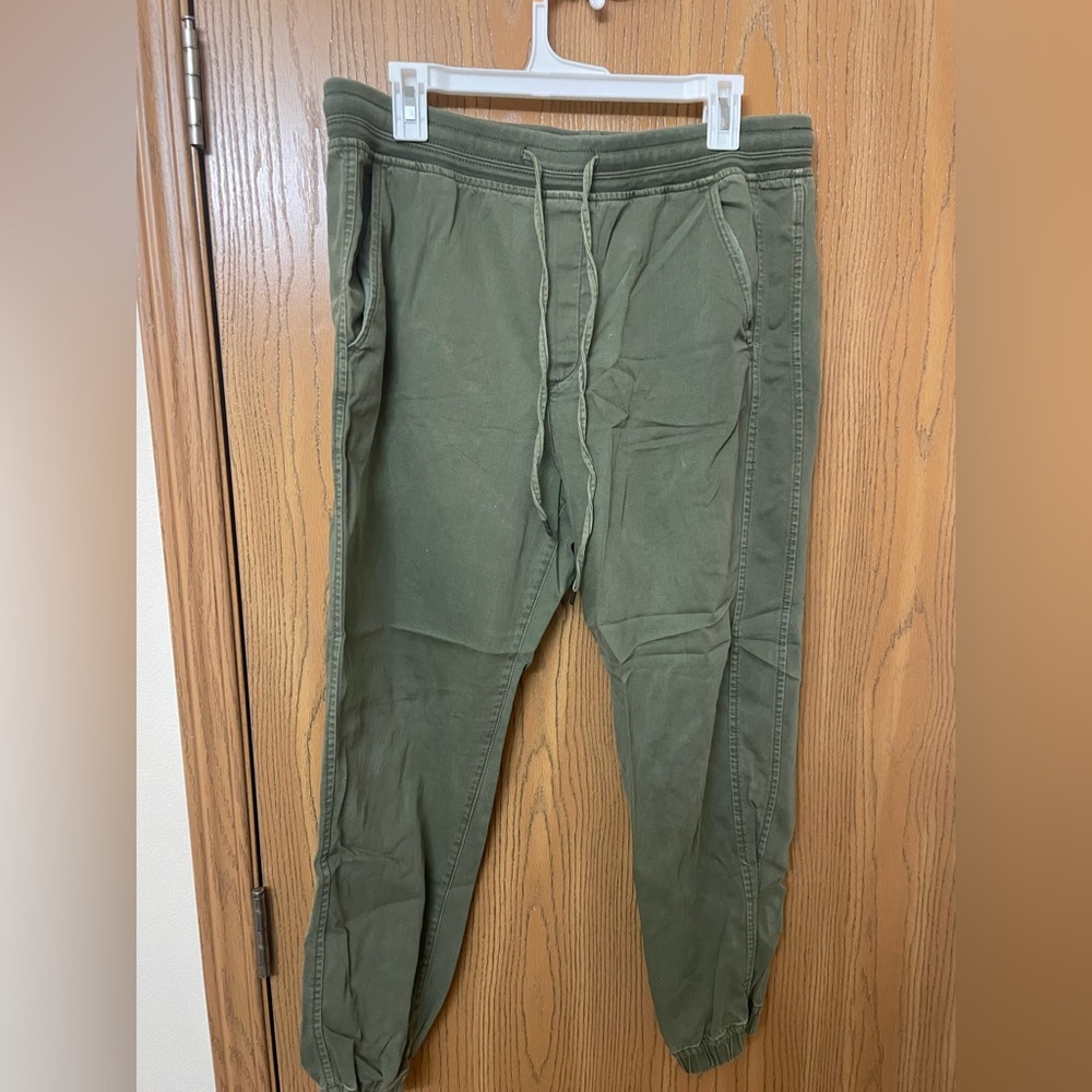 Gap olive green jogger pants